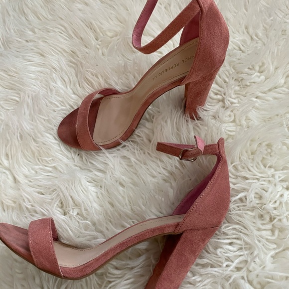 Stilletto heels! - Picture 6 of 8